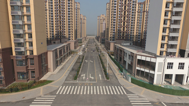 新东站安置三区配套市政道路万洲国际平台